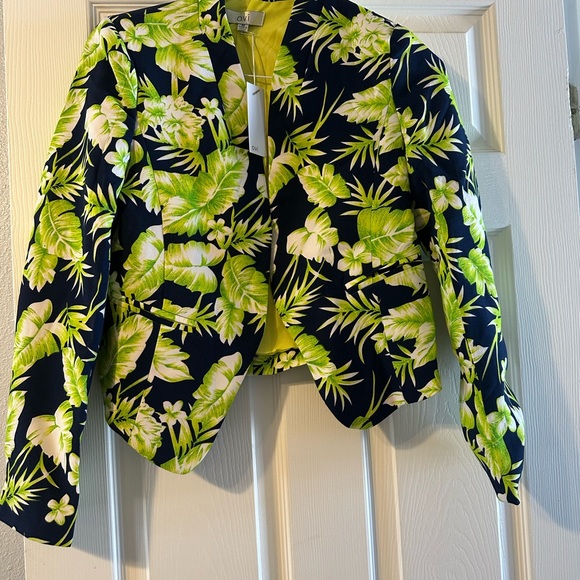 Ovi Green and Black Blazer with Bold Pattern - Picture 8 of 8